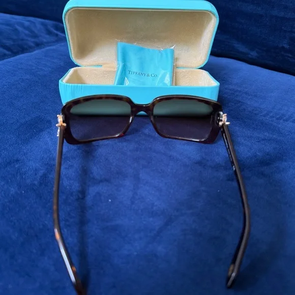 Tiffany & Co. Brown Tortoise Sunglasses - Picture 4 of 8